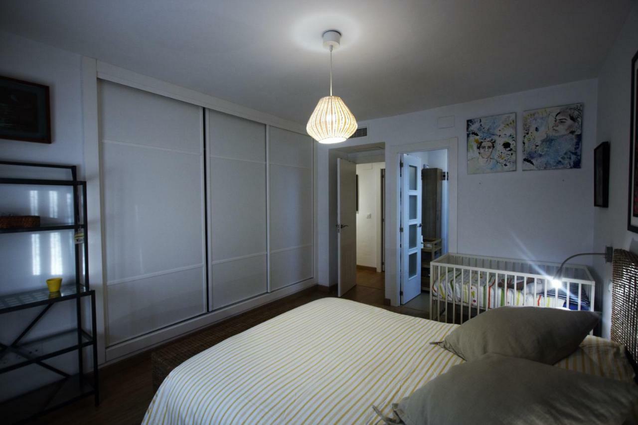Bonito Apart. Con Parking Y Piscina Mairena del Aljarafe Exterior photo