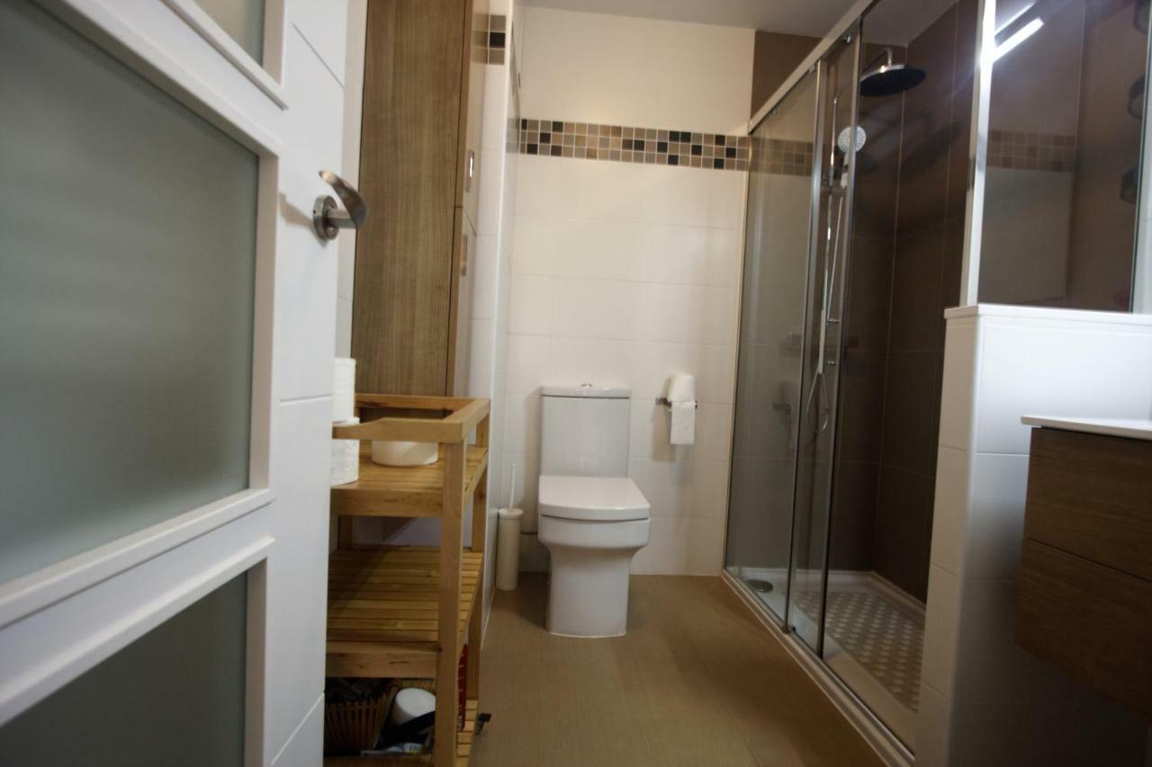 Bonito Apart. Con Parking Y Piscina Mairena del Aljarafe Exterior photo