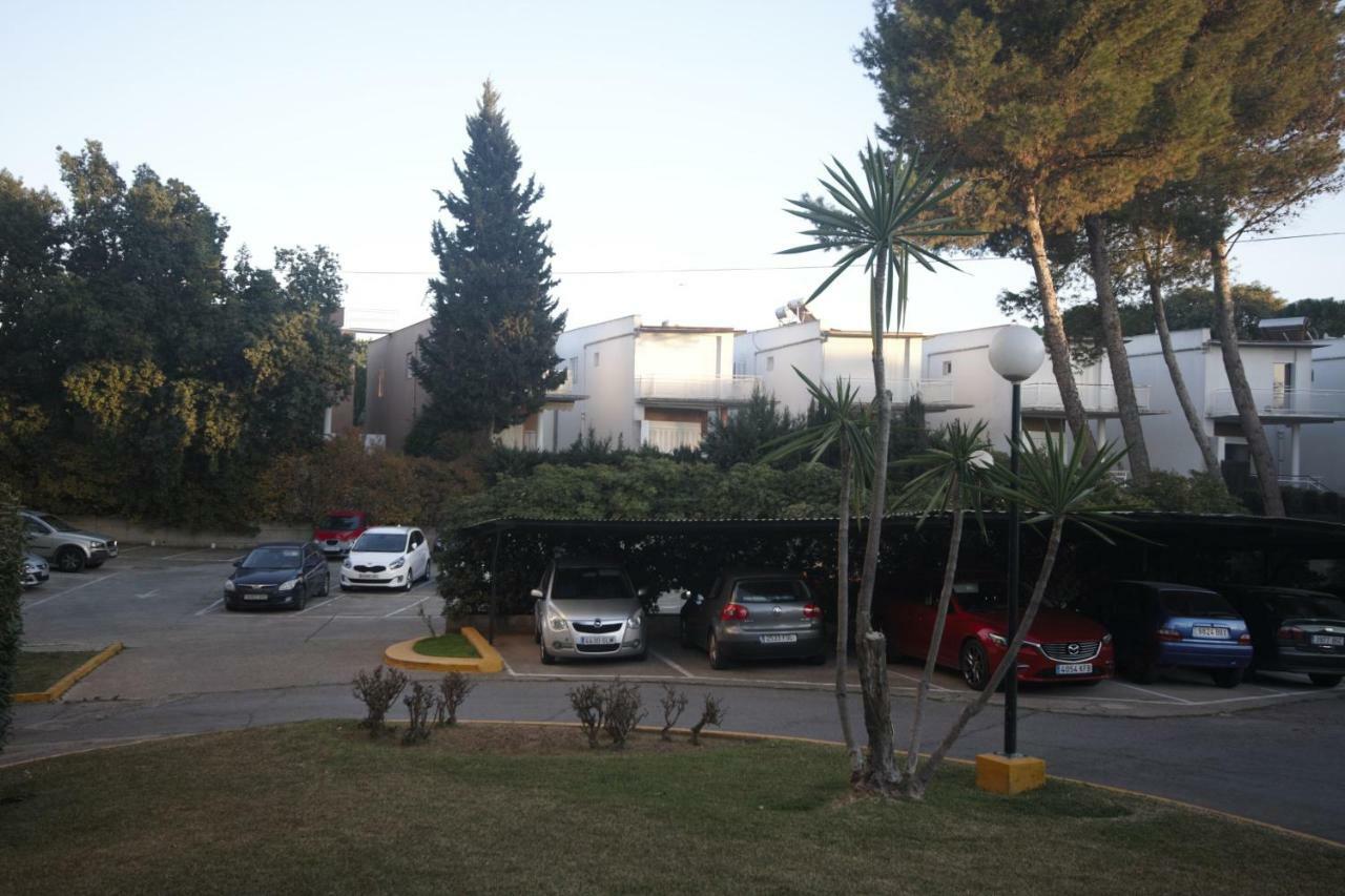 Bonito Apart. Con Parking Y Piscina Mairena del Aljarafe Exterior photo